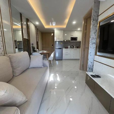 Romantic Beach Apartment芭堤雅水系高档酒店式公寓可做饭 หาดจอมเทียน ภายนอก รูปภาพ