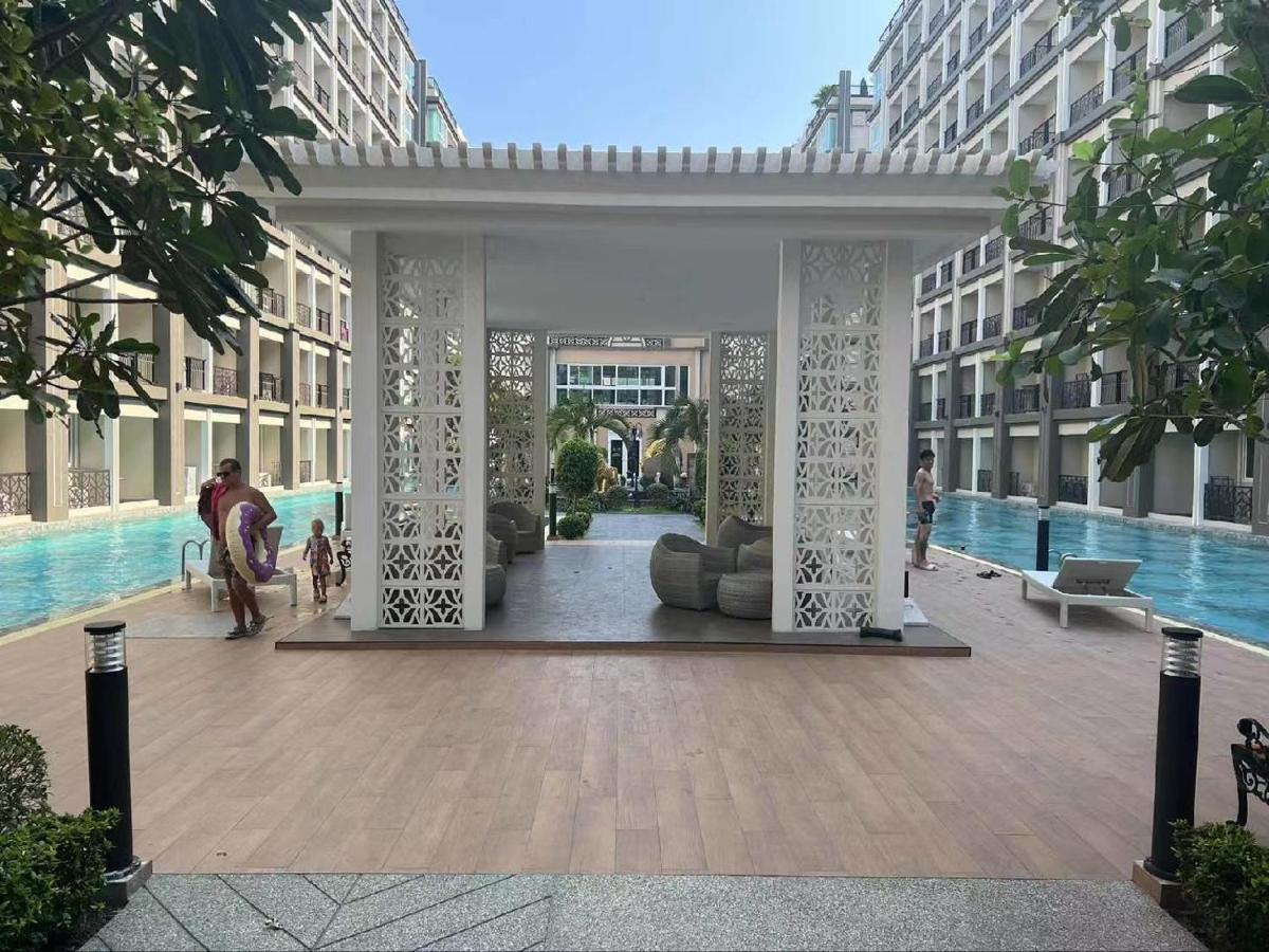 Romantic Beach Apartment芭堤雅水系高档酒店式公寓可做饭 หาดจอมเทียน ภายนอก รูปภาพ