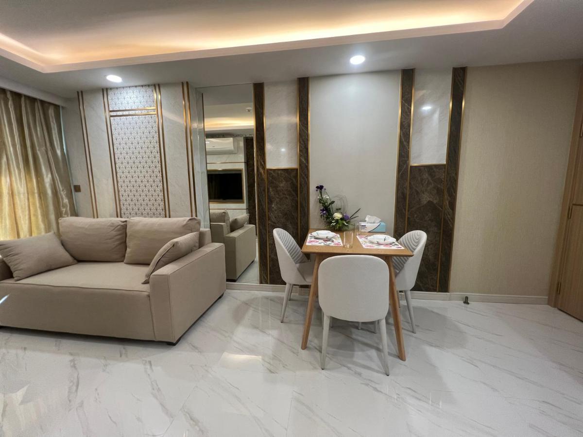Romantic Beach Apartment芭堤雅水系高档酒店式公寓可做饭 หาดจอมเทียน ภายนอก รูปภาพ
